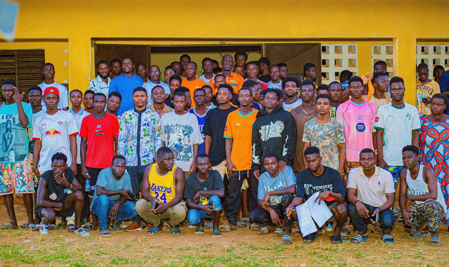 À Dida-Kayabo, la Fondation E Adja mise sur l’emploi des jeunes pour freiner l’orpaillage illégal