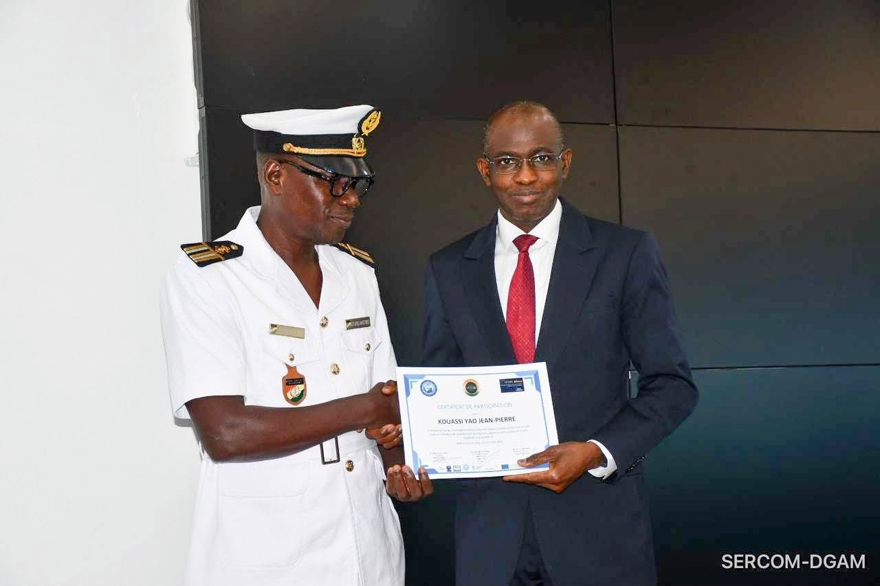 Abidjan renforce la coordination des services pour lutter contre les trafics illicites en mer