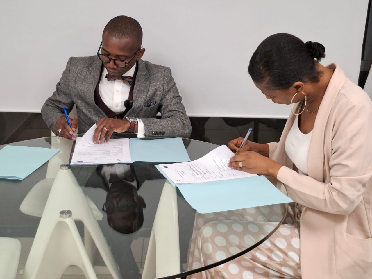 La Fondation Porteo et l'ONG Take Care unissent leurs forces pour lutter contre la drépanocytose chez les enfants