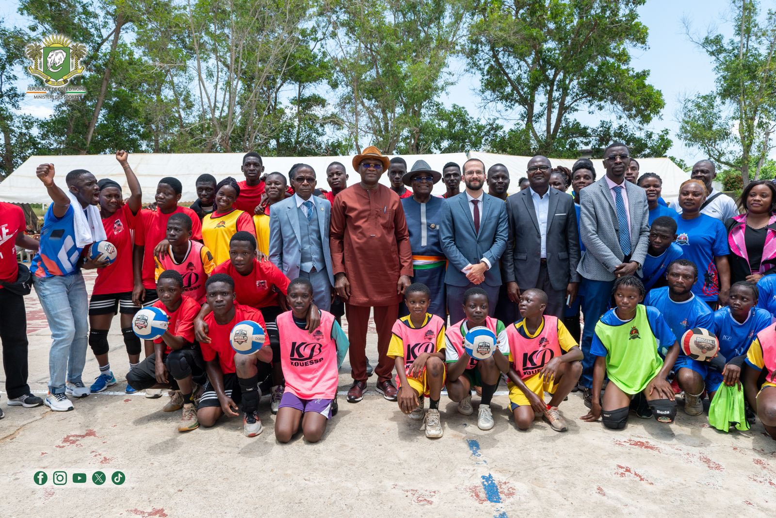 Le ministre Adjé Silas Metch pose la première pierre du complexe sportif rénové de Dabou