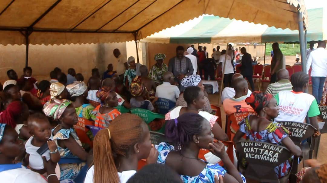 Les députés YAO Koffi Mouroufié Patrice et Maizan Koffi Noel saluent la chefferie de Bondoukou et visitent les réalisations en cours