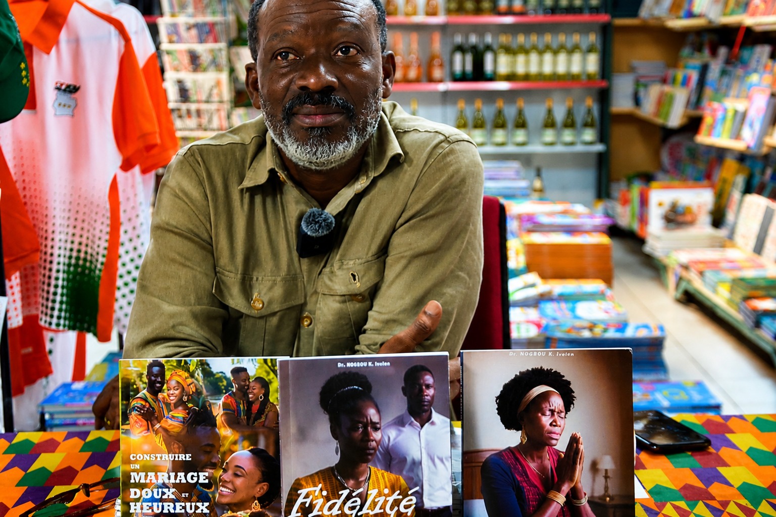Le Dr Nogbou Lucien initie une tournée dédicace pour rencontrer ses lecteurs dans les Librairies de France