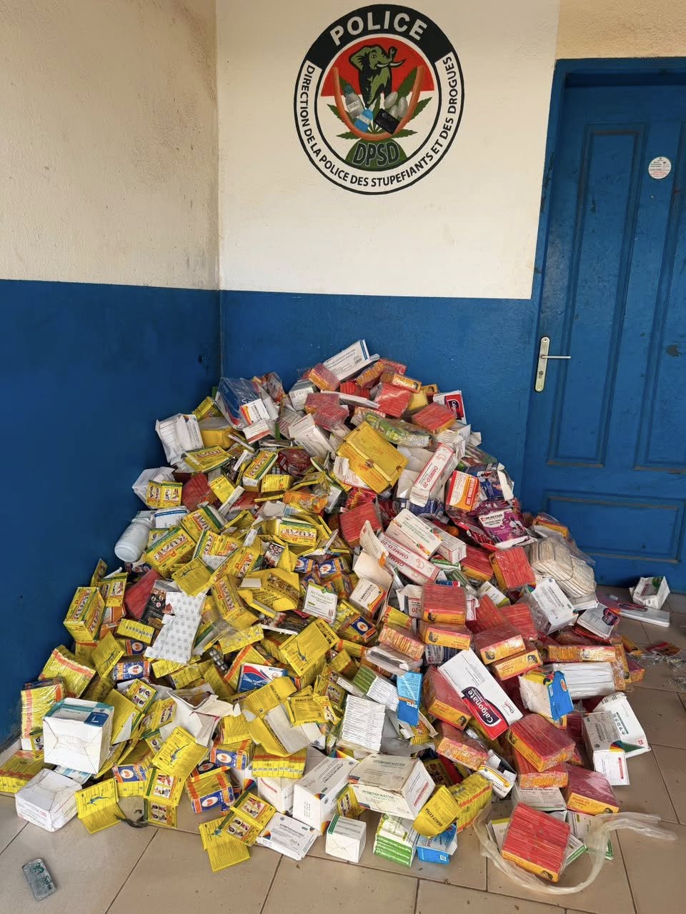 Opération Épervier XI : 820 kg de faux médicaments saisis à San-Pédro