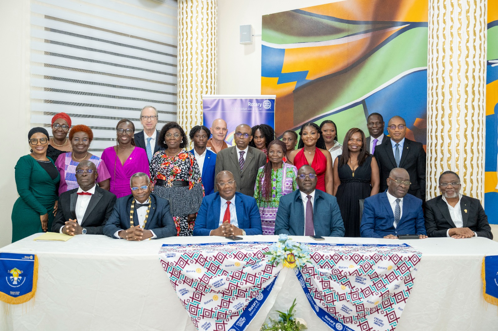 Passation de collier et intronisation le Rotary Club Abidjan Arc En Ciel tourne une page sous le signe de la fraternité