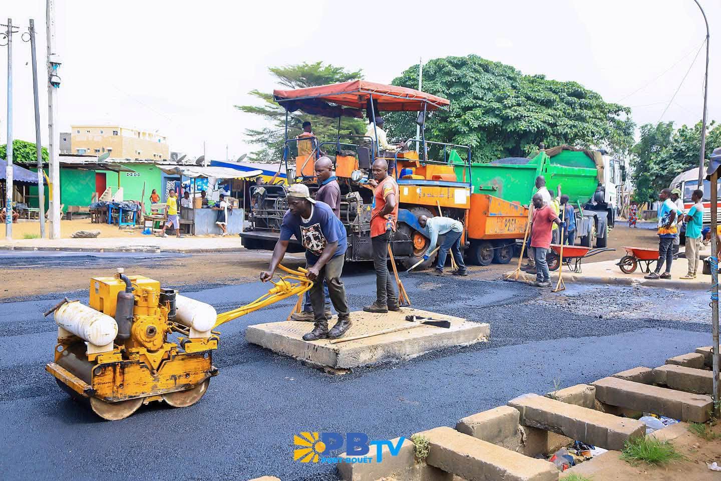 Port-Bouët : la voie Sogefiha 1–Seny Fofana entre dans la phase de bitumage